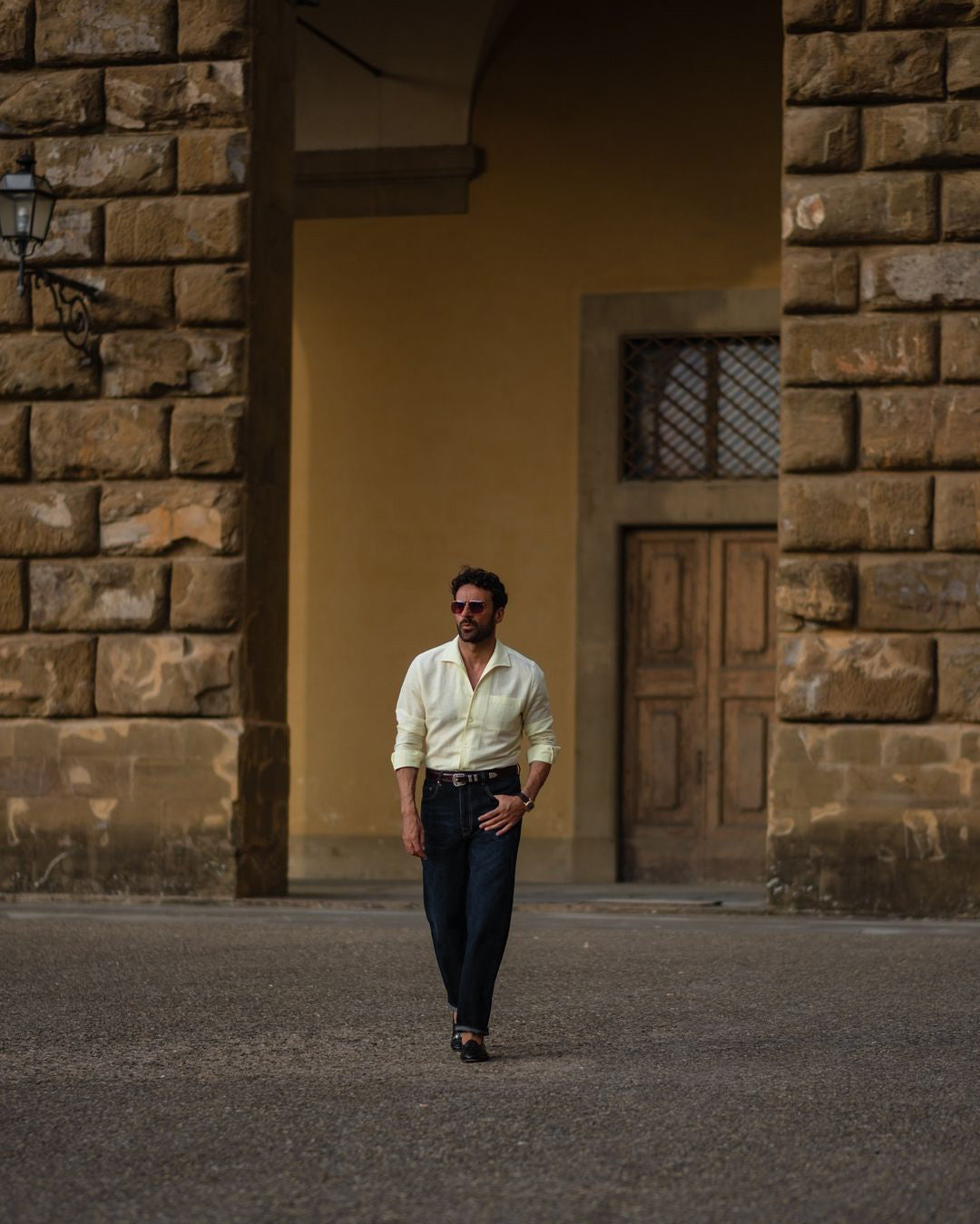 Summer Shirt in Pale Yellow Linen with one piece collar placket - 5
